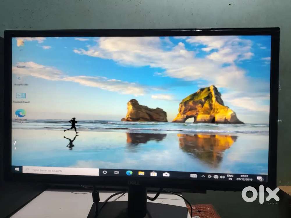 i3 7th gen 128gb ssd amd Radeon rx580 8gb graphic card 24inc display