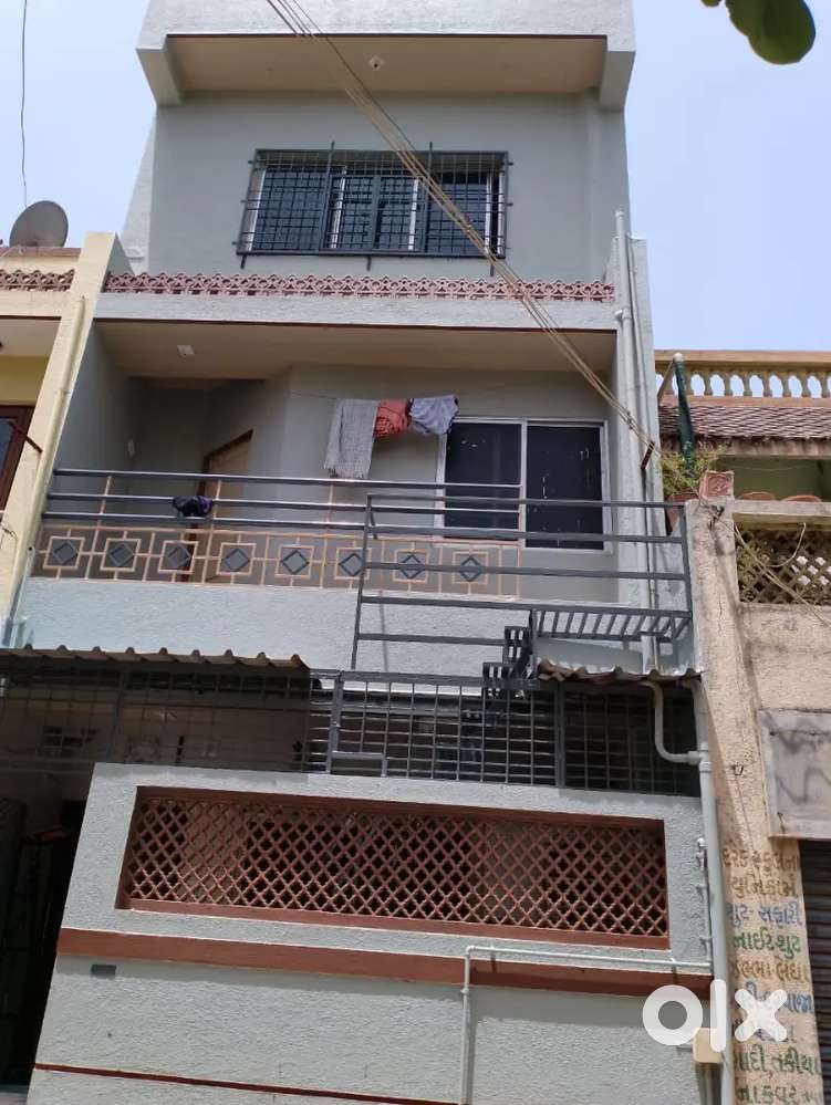 Only girls ke liye rent pr