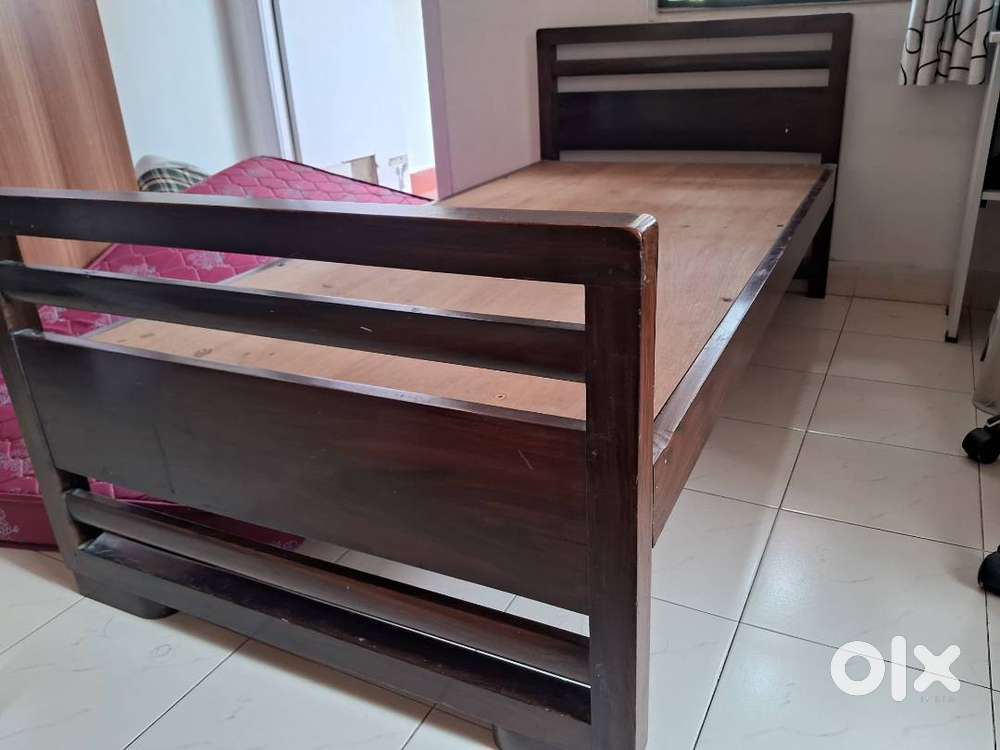 Rosewood single bed