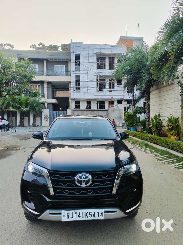 Toyota Fortuner 4X4 MT 2.8 Diesel, 2024, Diesel