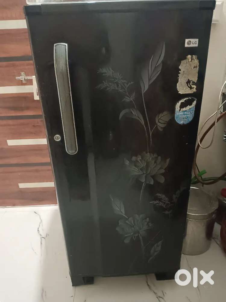 Lg fridge urgent sell good candition
