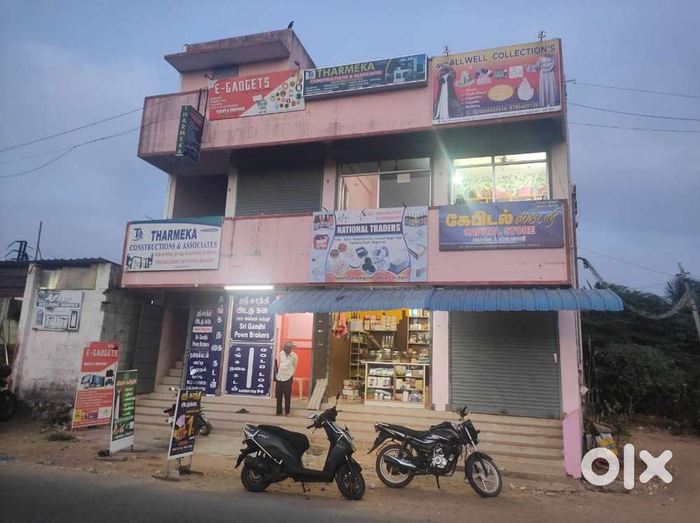 Upstair 1 shop available for Rent 2,800 rupees (Negotiable)