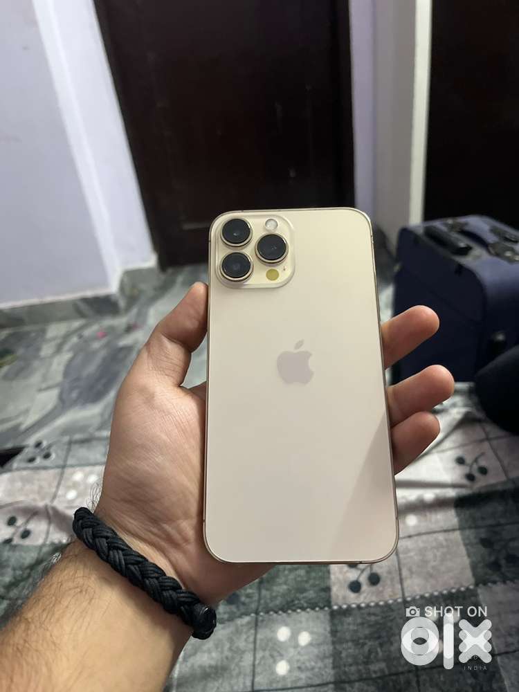 I phone 13 pro max 128gb with box and cable 83%