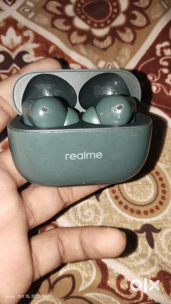 Realme t300 bids
