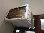 Bhaut acha hai achi cooling achi hai koi fault nhi hai