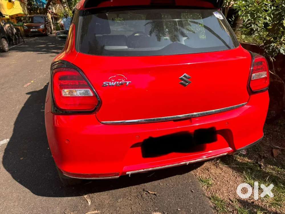 Swift Automatic Petrol 2023 fully loaded