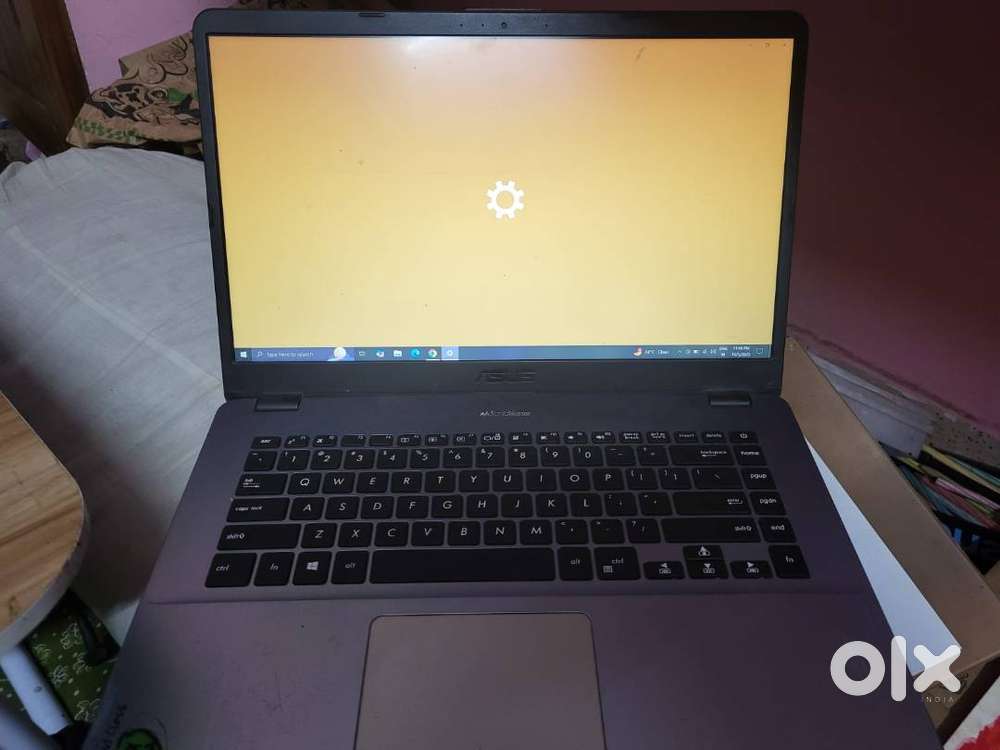 ASUS VIVOBOOK Processor AMD Ryzen 5 2500U with Radeon Vega Mobi
