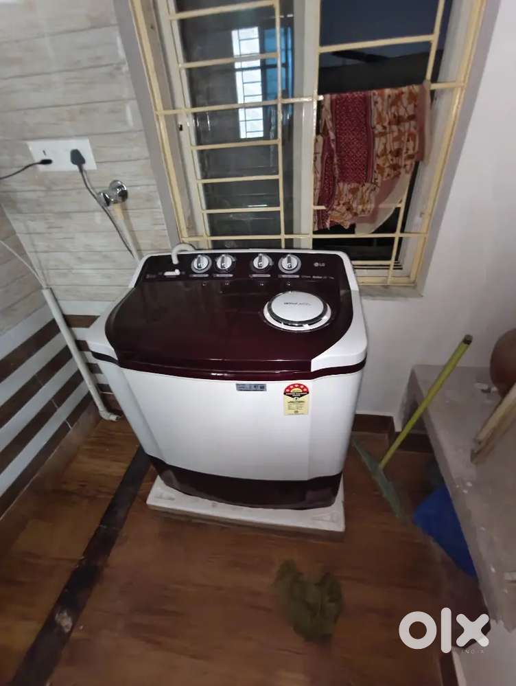 1 room mate needed boys only