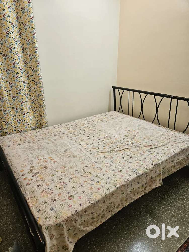 Queen Size Bed with Mattress