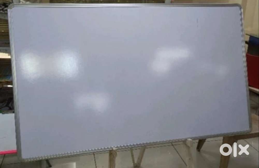 Big size white board 2 months old