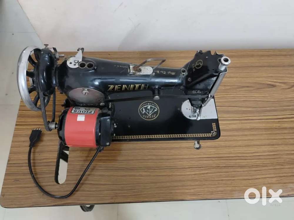 Tailoring machine with motor