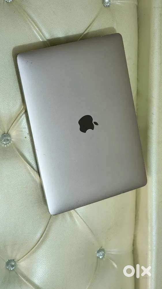 Apple Macbook Pro i5 8gb Ram 128gb Apple SSD 2018 Manufacturing