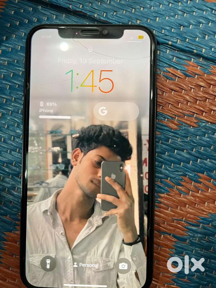Iphone xs only back sketch