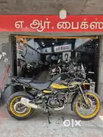 ROYAL ENFIELD HIMALAYAN 450 Black and Gold