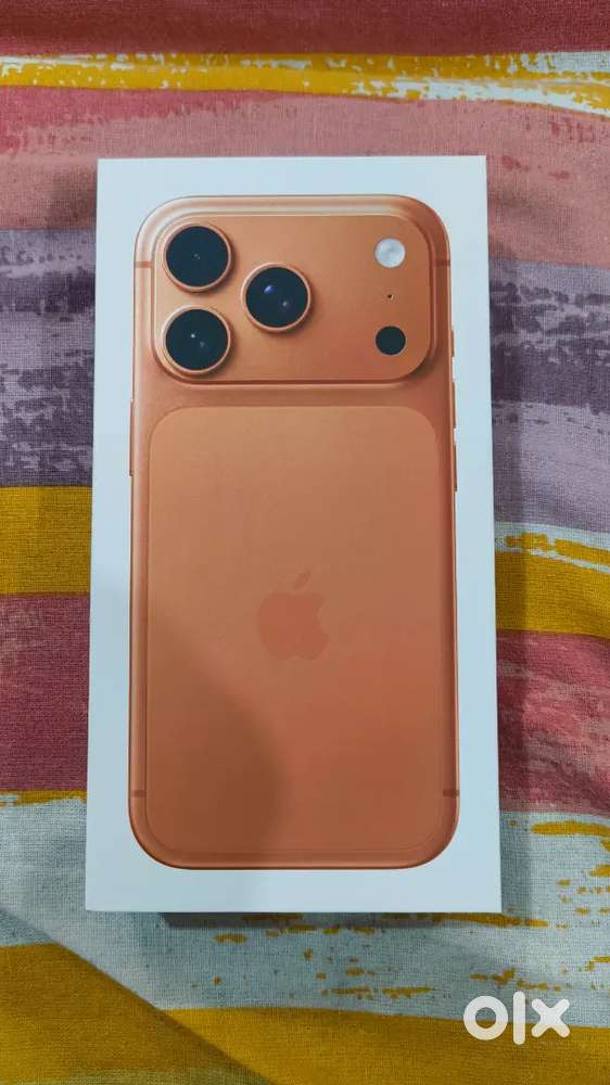 Iphone 17 pro cosmic orange