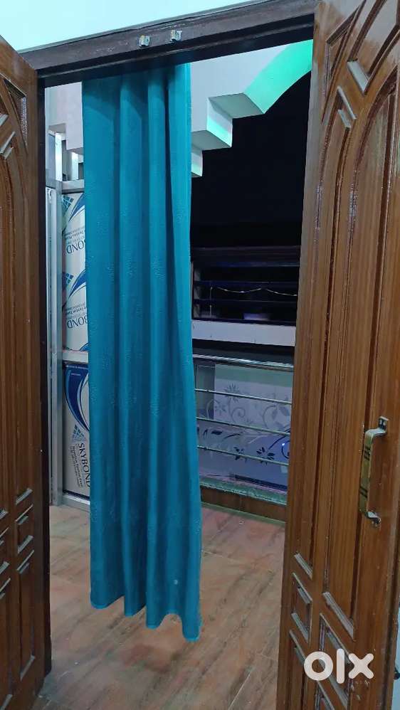 2 room set and 1 room available for rent