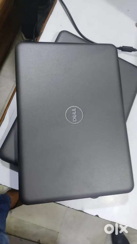 Dell cor i3 ram 8 SSD 256 gb new candision