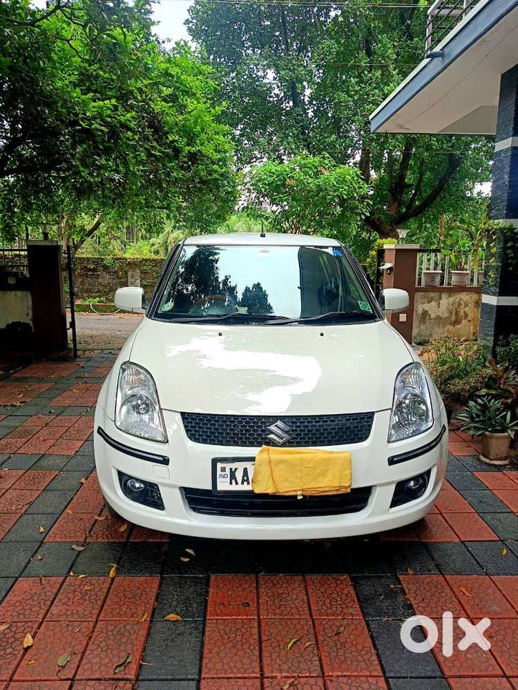 Maruti Suzuki Swift 2010 Petrol Top End ABS Magwheels Well Maintained