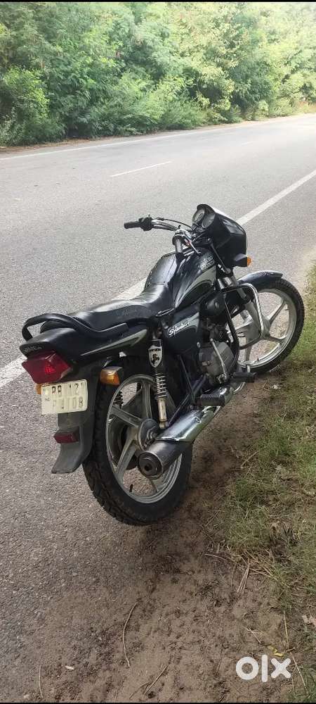 Splendor plus black silver colour