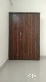 Brand new 3 door wardrobe (free delivery)