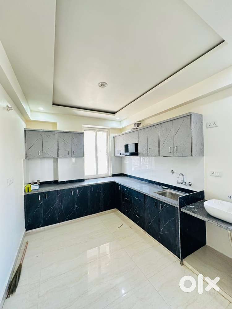 4bhk fully furnished independent flat no restriction by owner
