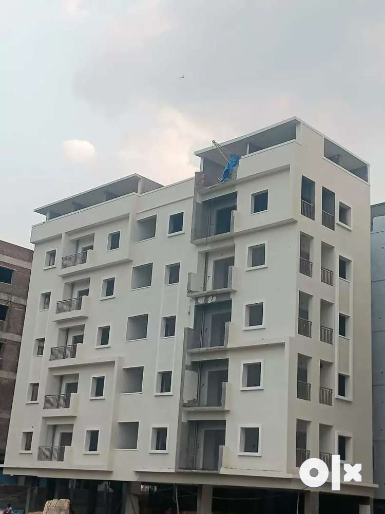 Ready to move 2bhk flat for sale in bhel ameenpur