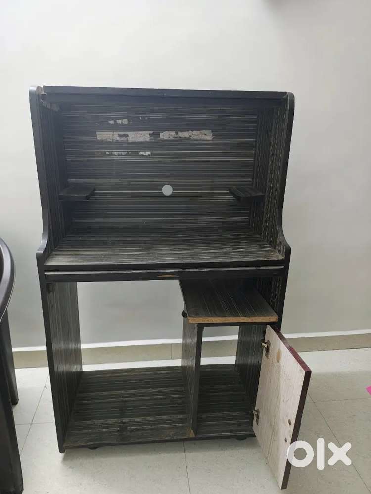 Computer Table for sale