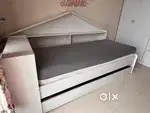 Kids bed with 2 beds with 1 mattress