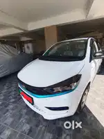 Tata Tiago EV XT MR (Medium Range)