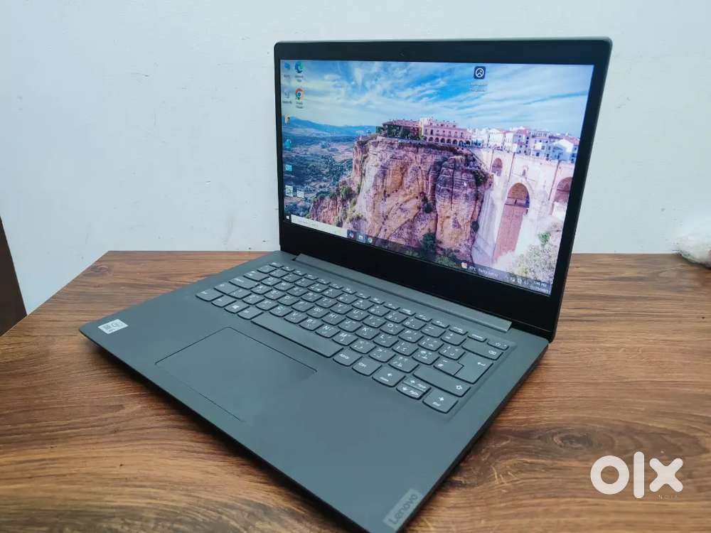 LENOVO LAPTOP  CORE i5 10TH GEN  8GB  256GB  14 INCH  WINDOWS