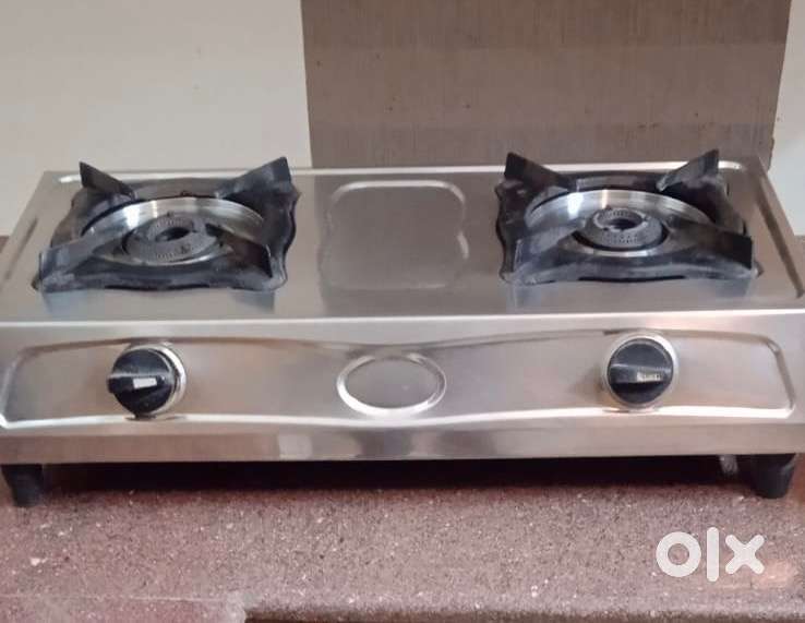 2 burner SS gas stove in excellent condition