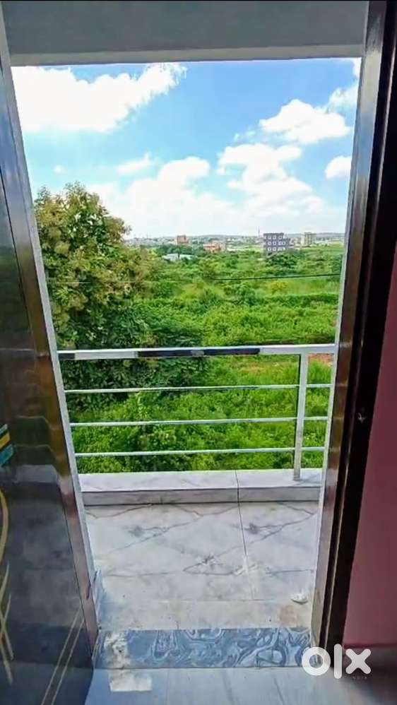 Room available near tcs, dlf(1km)