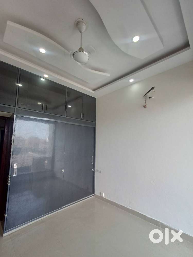 2 Bedroom Kitchen Bathroom Set Sector-15