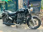 Royal enfiled thunderbird single owner like new