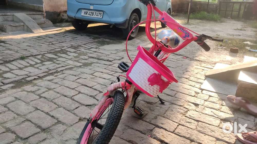 Kids bicycle flora