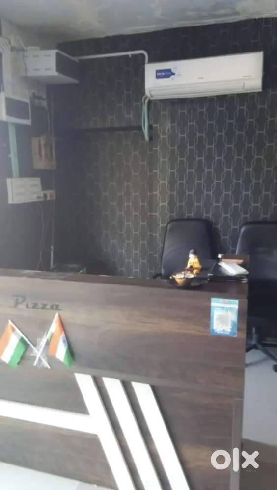 Pizza setup, kitchen saman