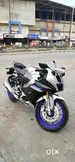 Yamaha r15m v4