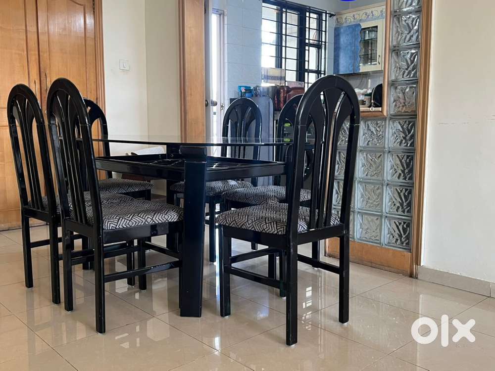 Dining table with chairs , Glass top