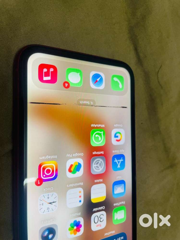 Iphone 11 128 battry 77%