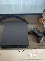 Play station 4 slim