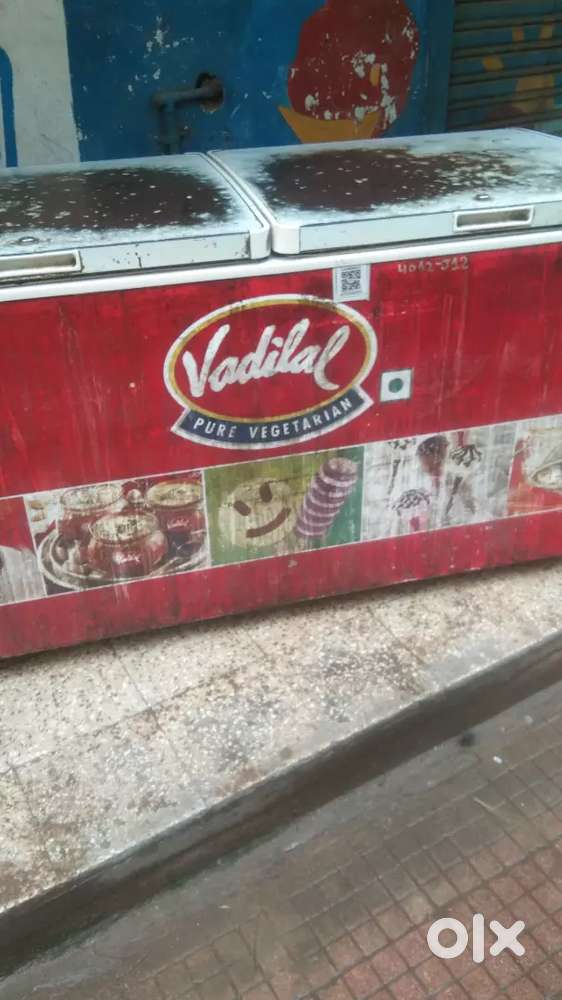 Fridge chalu condition me hai