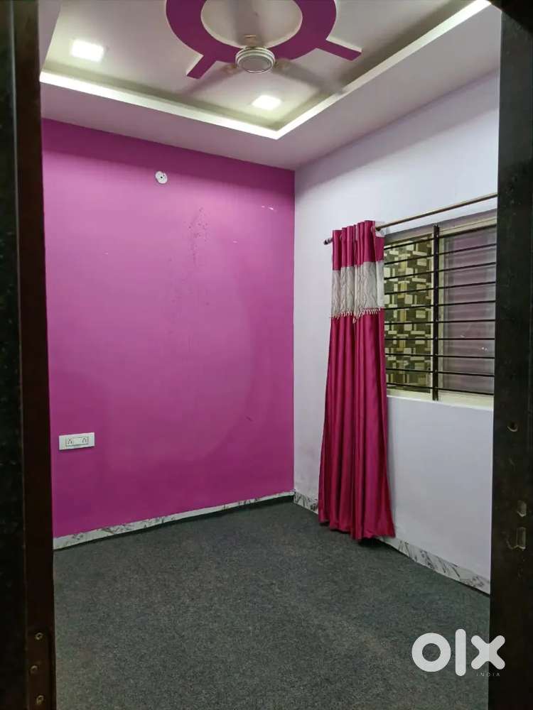 3bhk Full farnisd flat for sale prime location silicon city