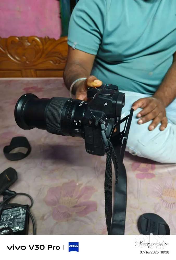 New camera z5 nikkon fully mint condition