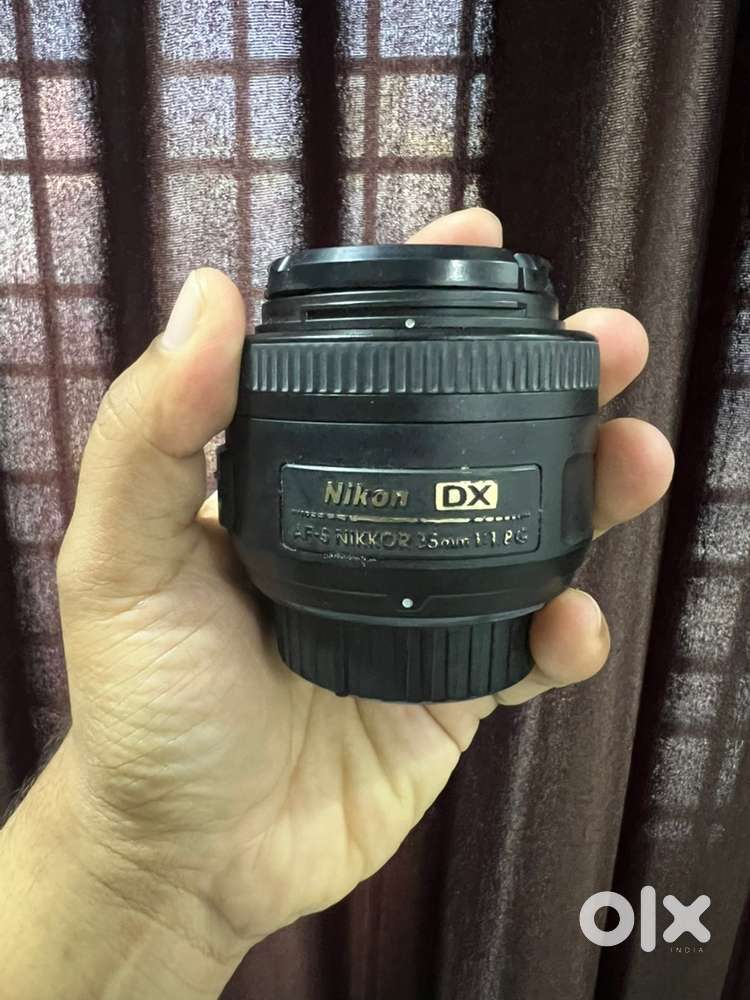 Nikon 35mm 1.8G prime lens and Simpex 675 flash (new)