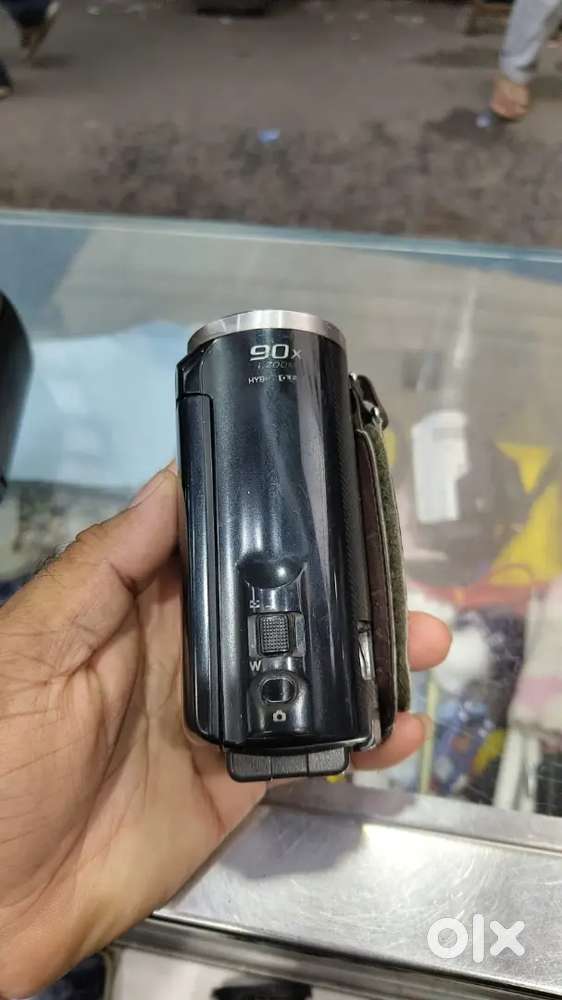 Argent selling fully condition me camera hai sony wala hai camera