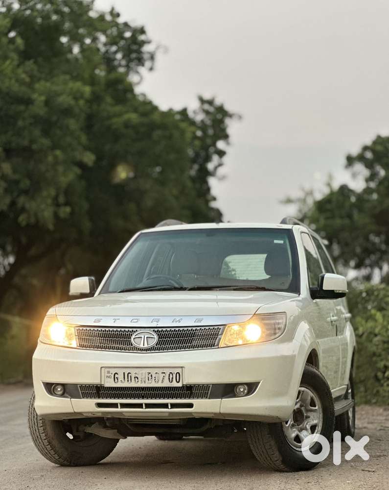 Tata Safari Storme EX, 2013, Diesel