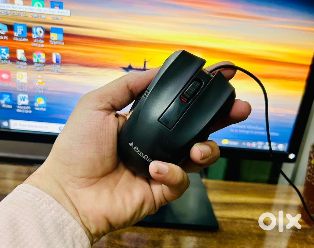 ZEBRONICS COMPUTER SETUP HIGH POWER AND WITH ALL ACCECIRIS.