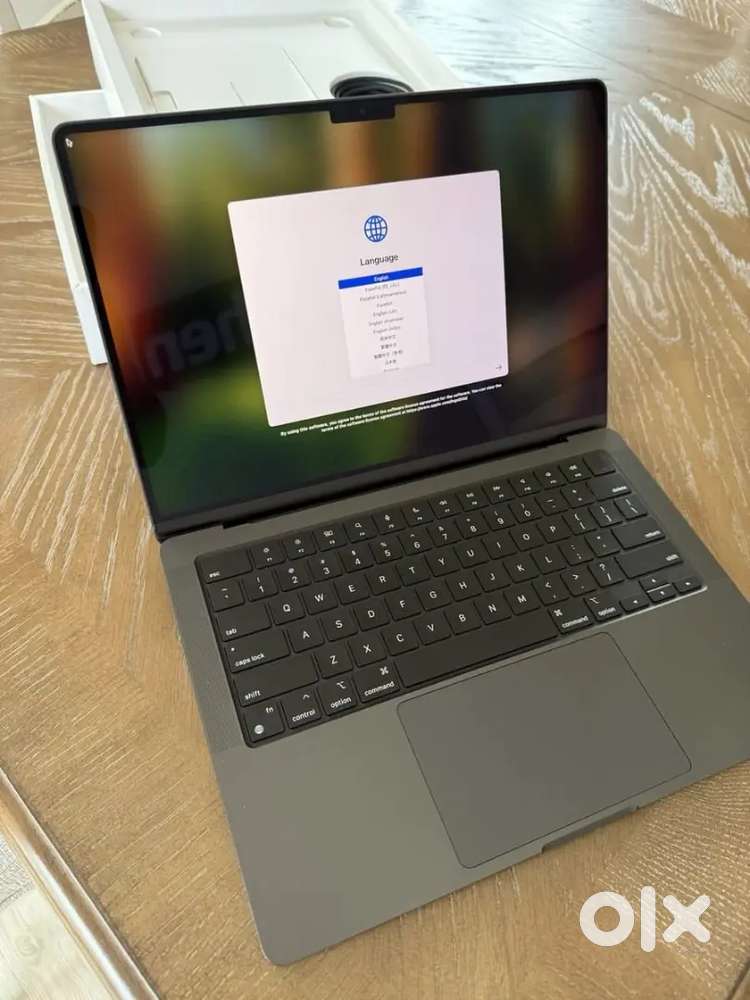 Apple MacBook Pro M4 14 (16GB RAM, 512GB SSD, Space Black, MW2U3LL/A)