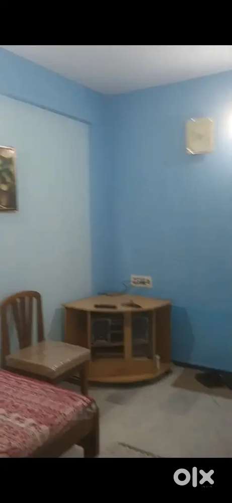 Very nice 2bhk full furnished flat in thaltej for bechler