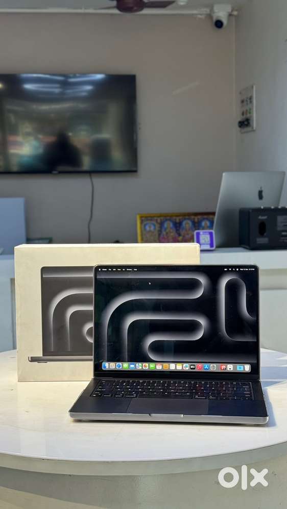 Apple Macbook M3 Pro 14”inch 18GB Ram / 512GB Storage 1Month Old